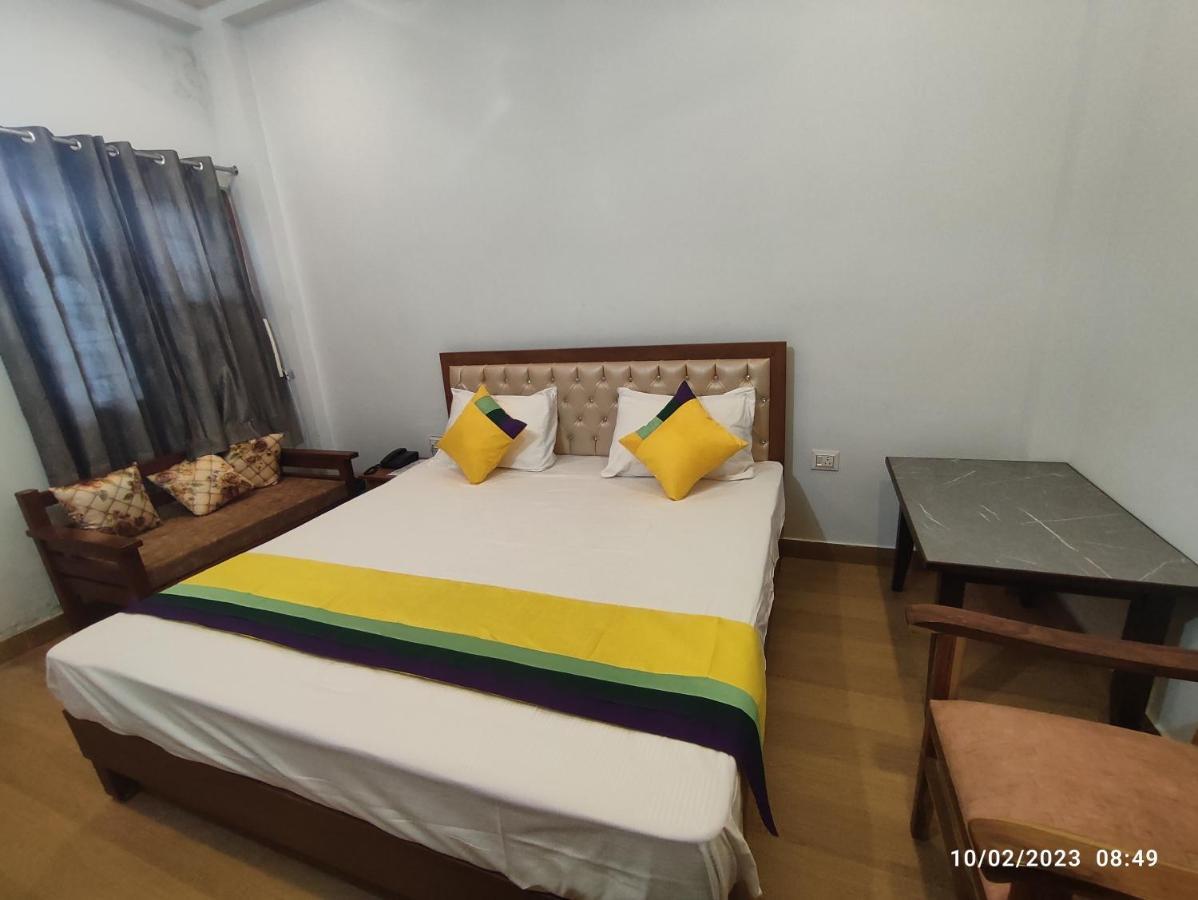 Hotel Studioz Sahastradhara Dehradun Exterior photo